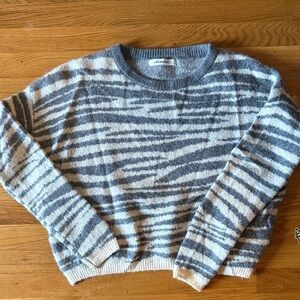 Olivaceous Zebra Patterned Gray and White Sweater- small